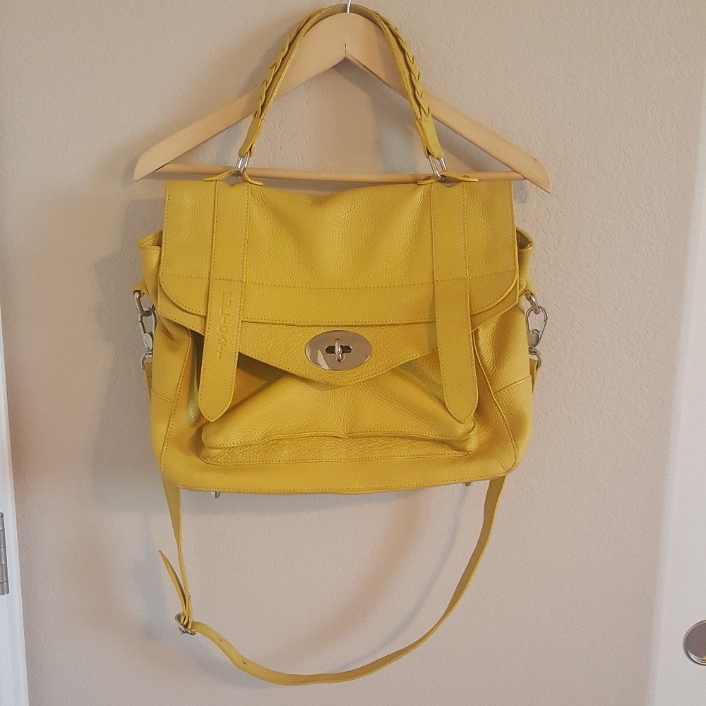Muted yellow Pulicati bag!